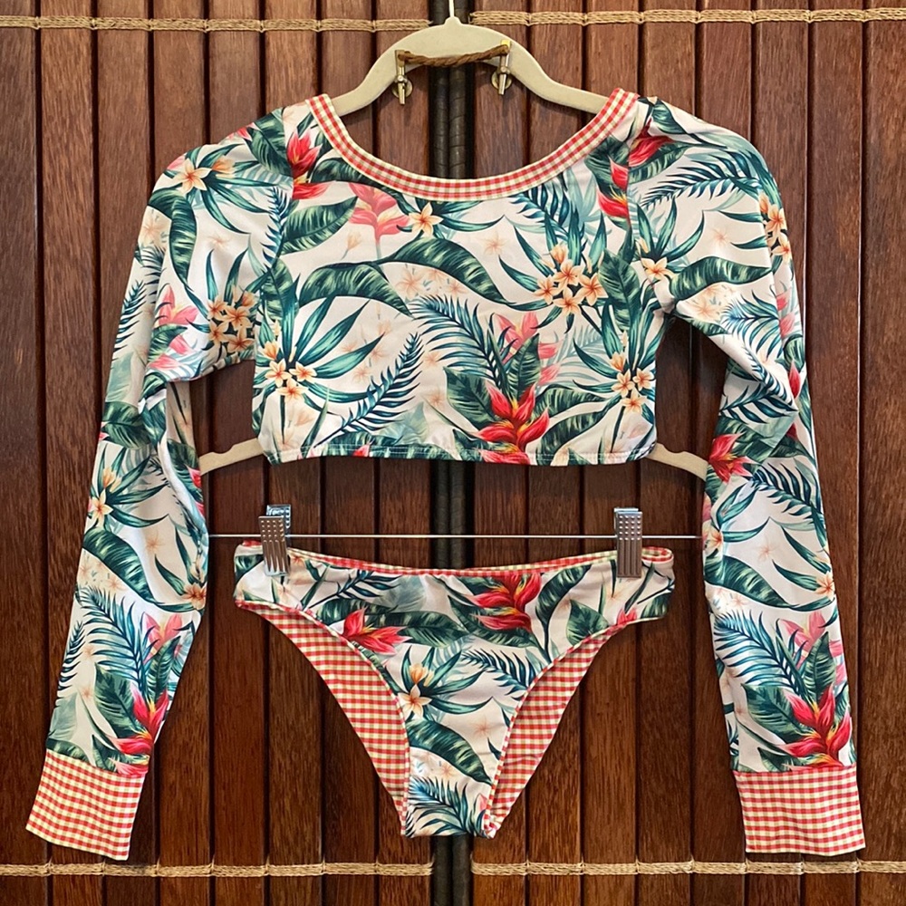 SABZ SB SWIMWEAR GIRLS’ RASHGUARD BIKINI TOP AND REVERSIBLE BIKINI BOTTOM